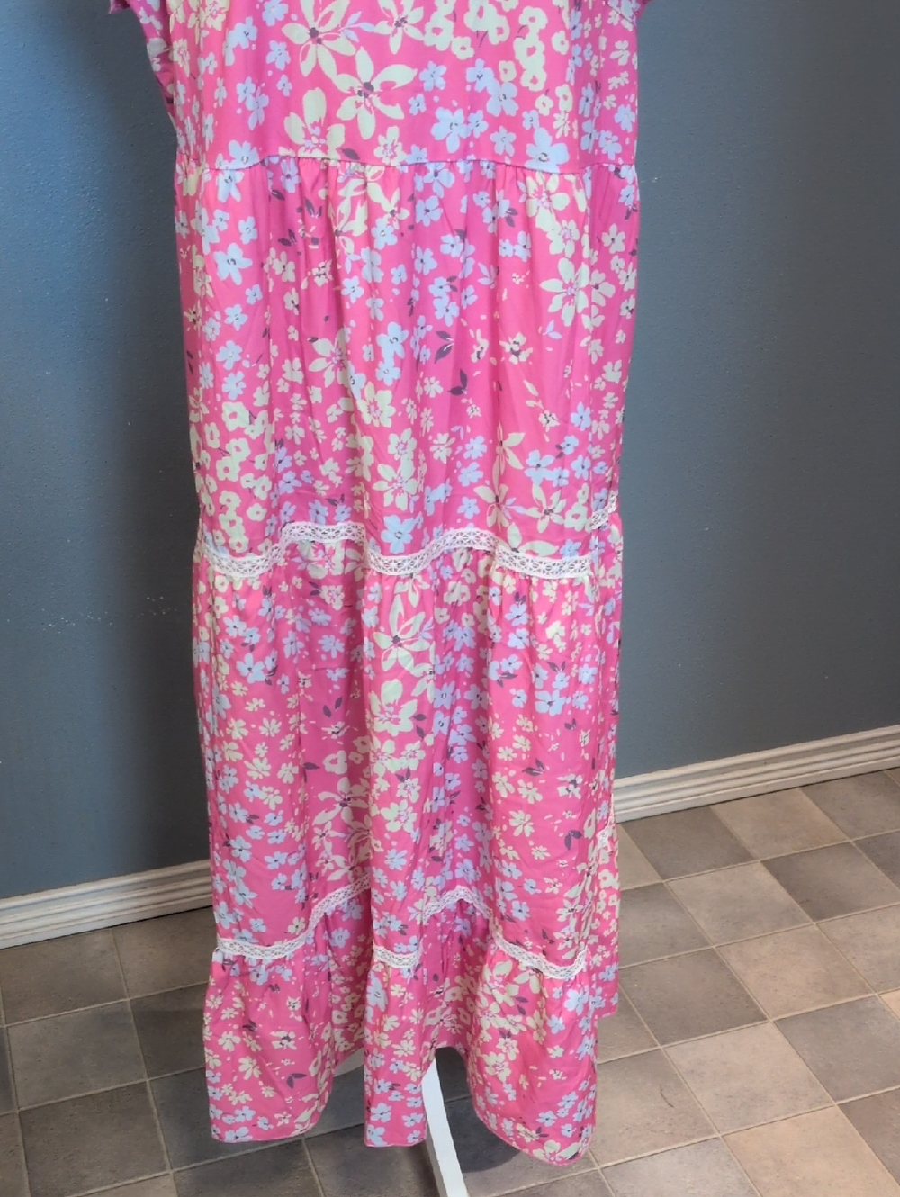 Amazon Essentials Pink Yellow Floral Vneck Mumu Long Line Maxi Dress Feminine - Picture 3 of 12
